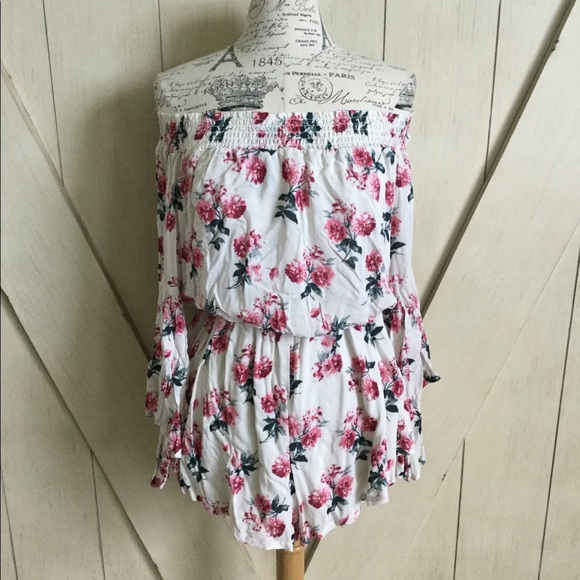 🌺🌸Abercrombie & Fitch Renaissance Romper🌸🌺 - Picture 2 of 7